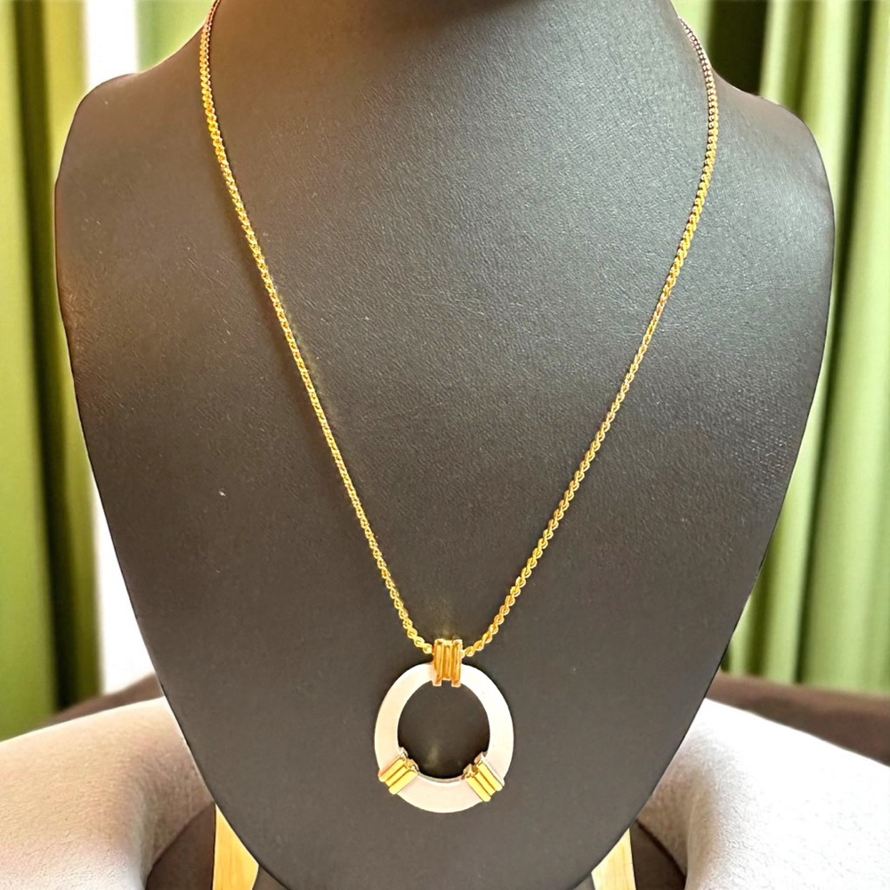 Vintage Trifari White Enamel & Gold Tone Pendant Necklace 18 Inch Chain 80s/90s